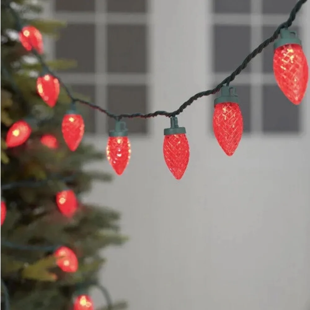 Red 400 Super Bright C9 LED Christmas Lights on Spool - New - Never Used